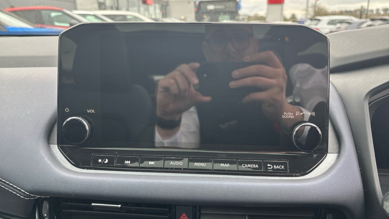 Nissan Qashqai 1.3 DiG-T MH Tekna 5dr Petrol Hatchback